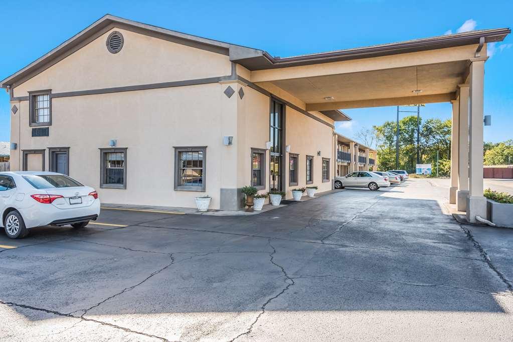 Americas Best Value Inn Arkadelphia Exterior photo