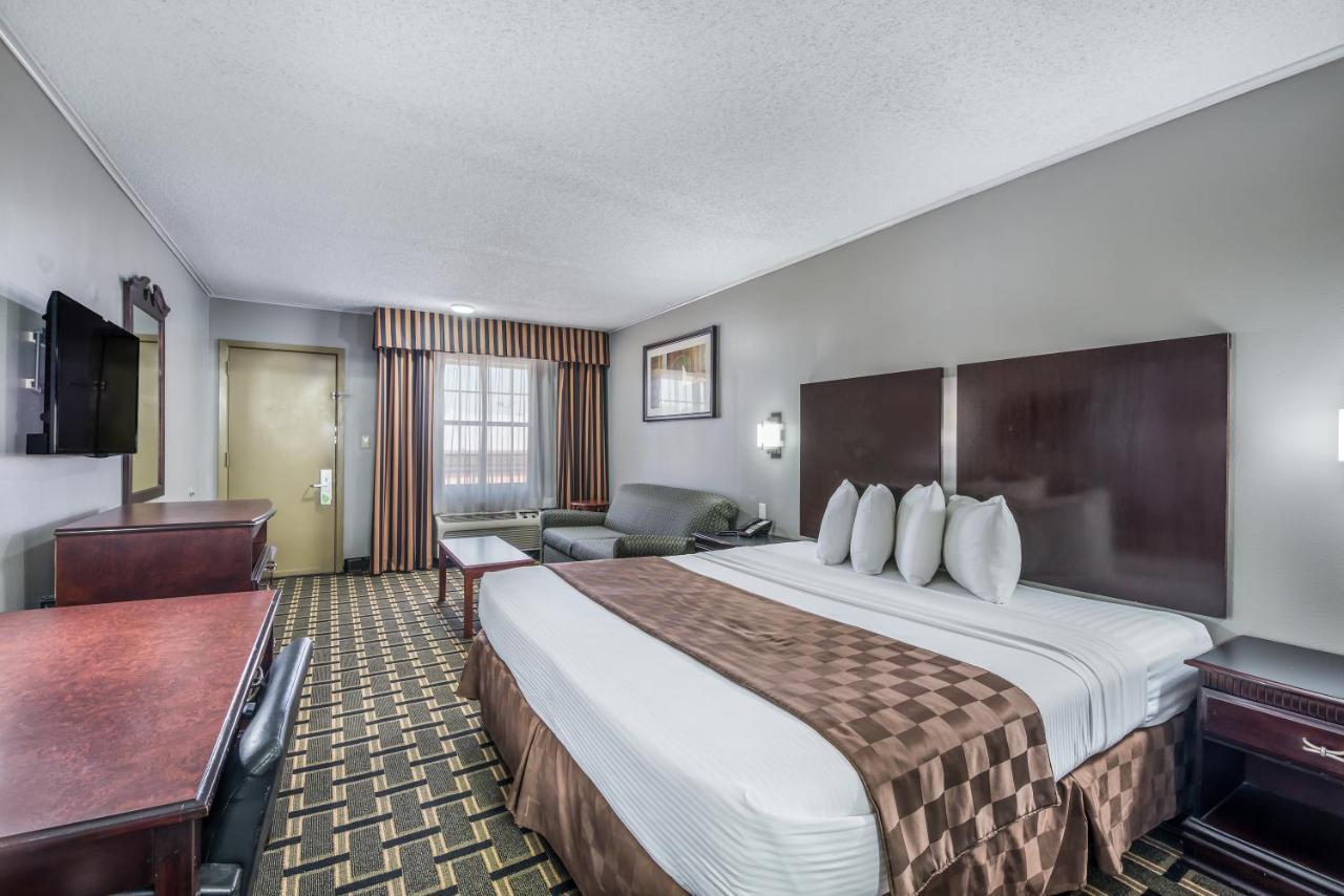 Americas Best Value Inn Arkadelphia Exterior photo