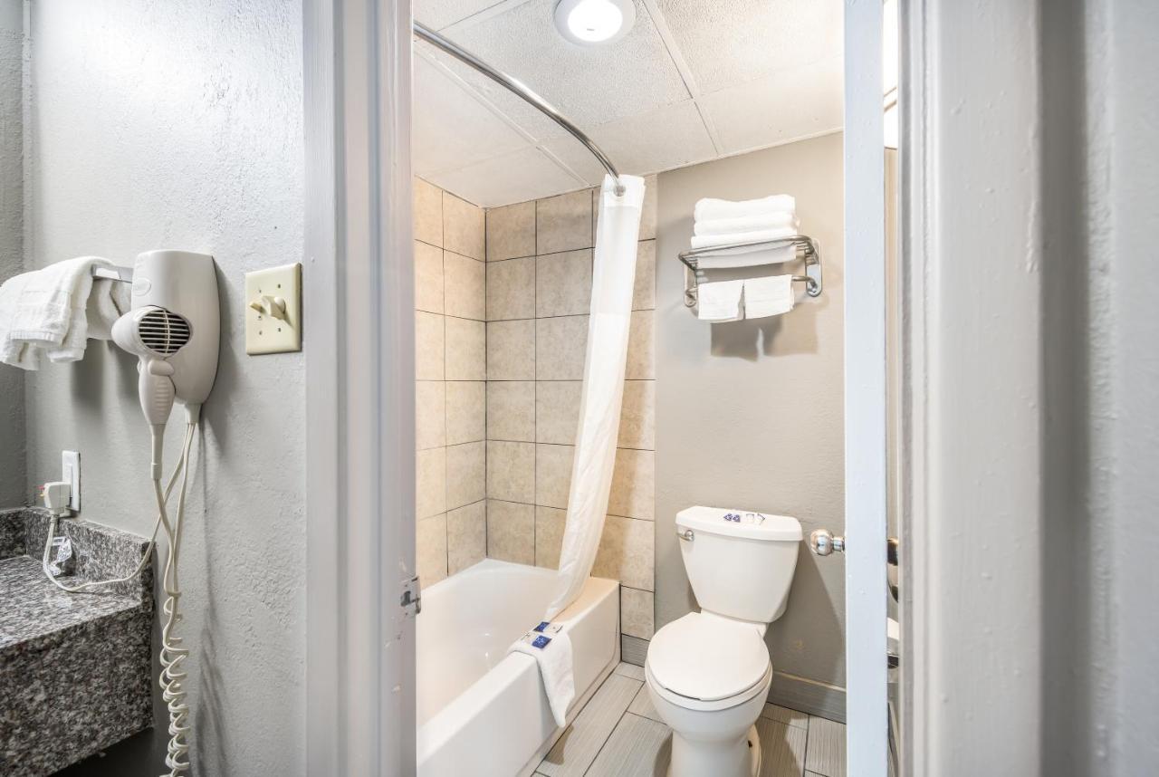 Americas Best Value Inn Arkadelphia Exterior photo