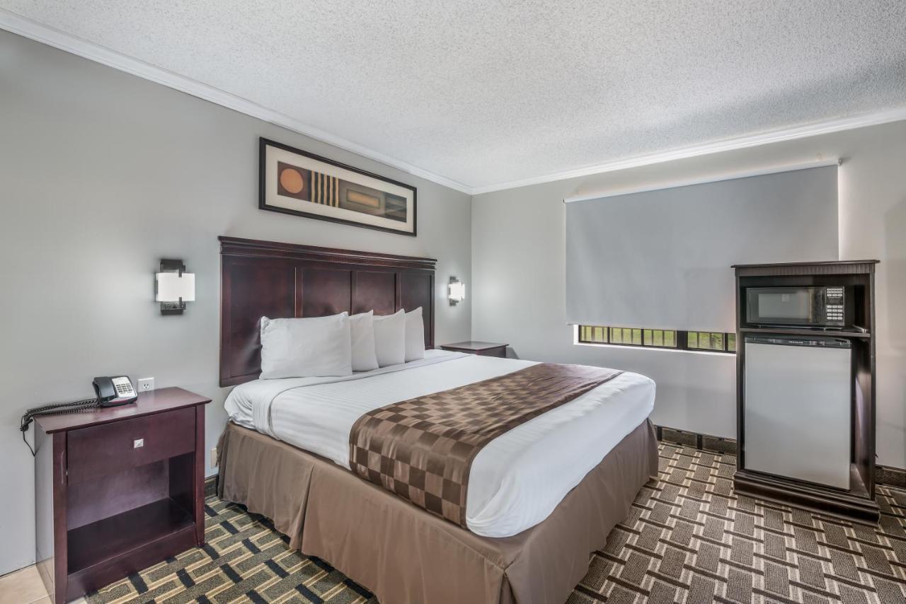 Americas Best Value Inn Arkadelphia Exterior photo