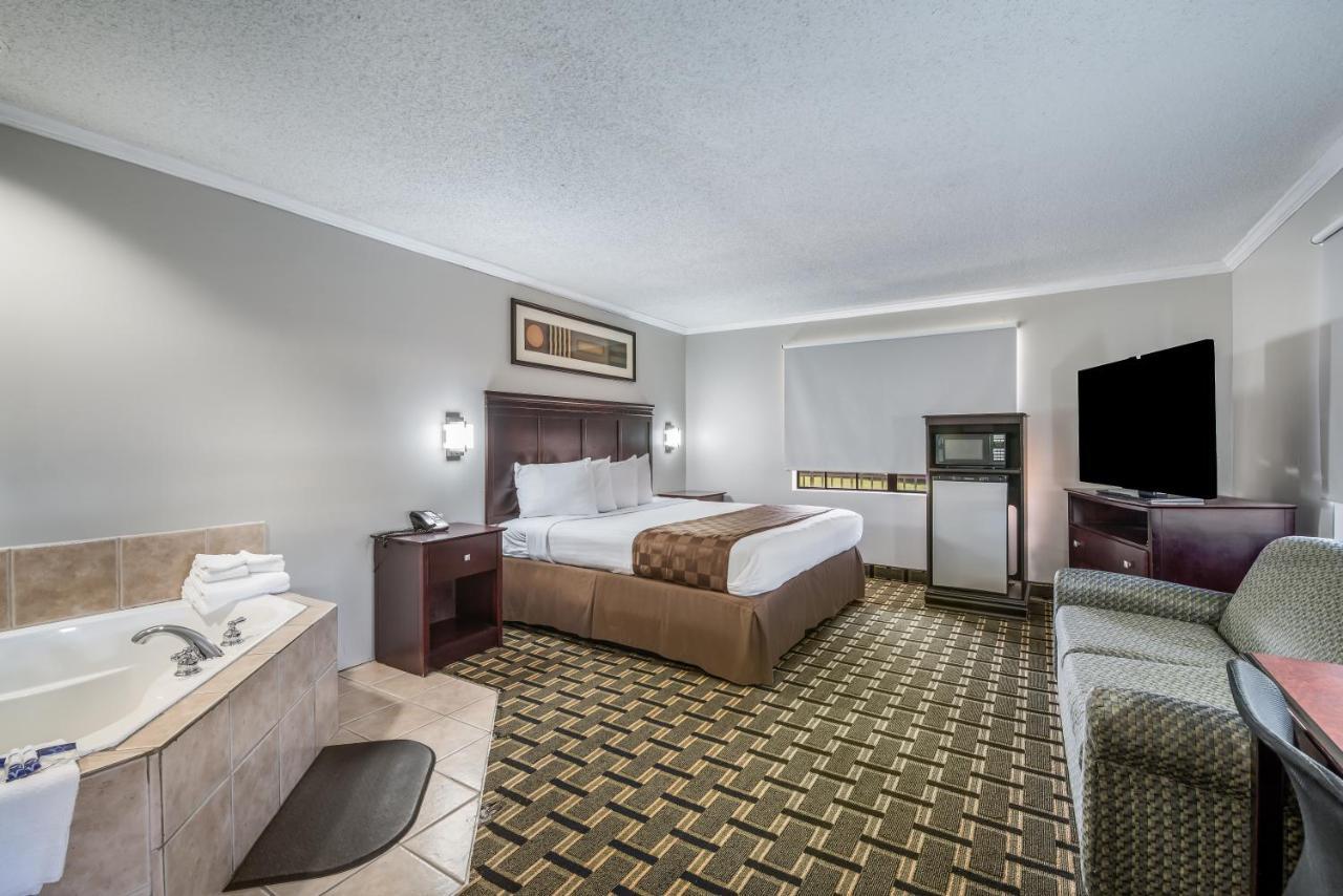 Americas Best Value Inn Arkadelphia Exterior photo