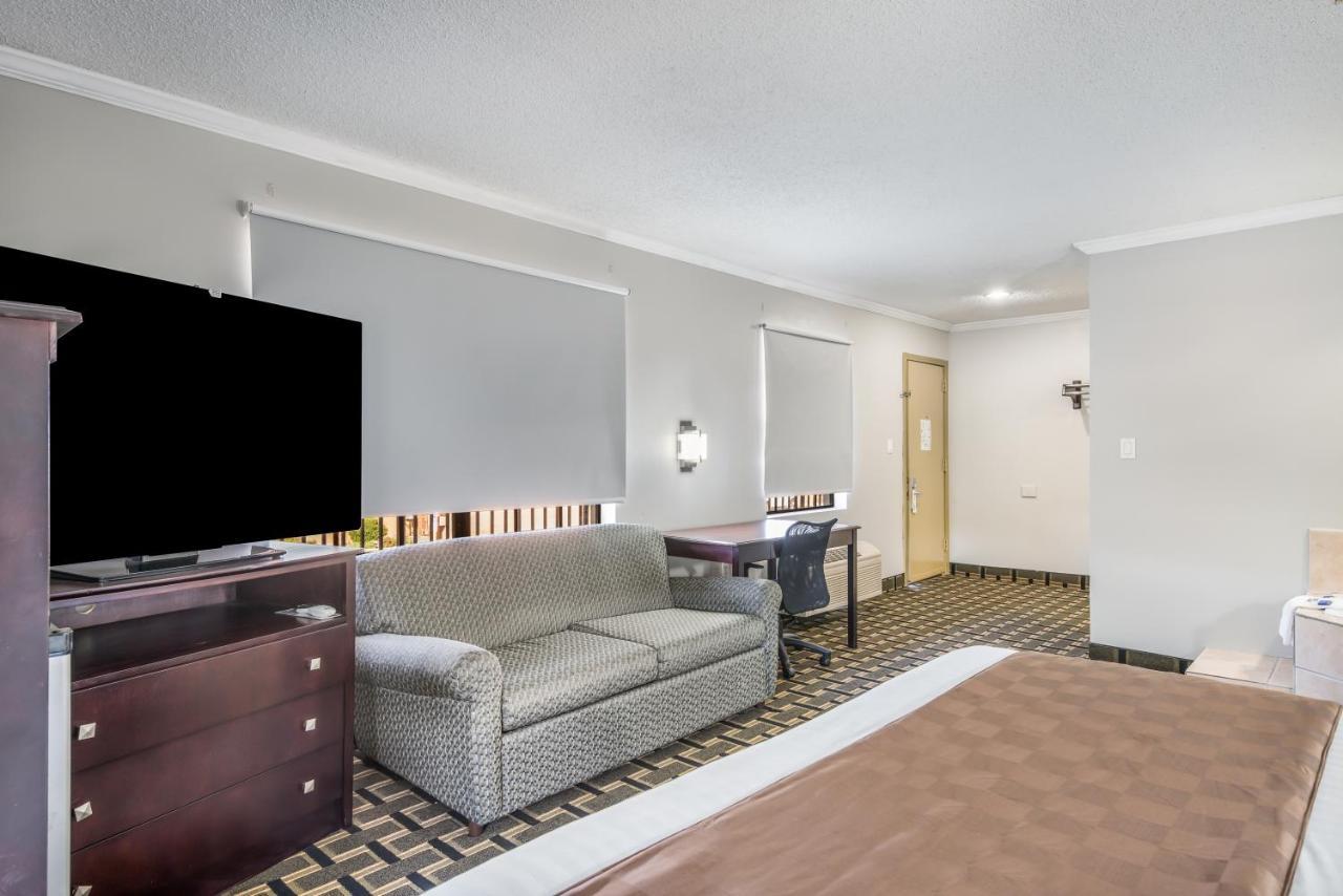 Americas Best Value Inn Arkadelphia Exterior photo